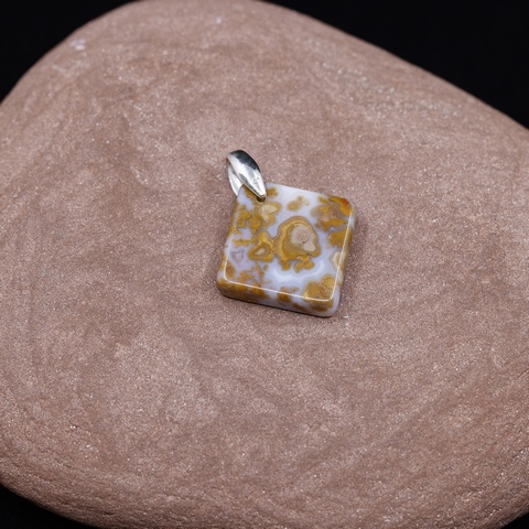 Apple Valley Agate Natural Stone Pendant